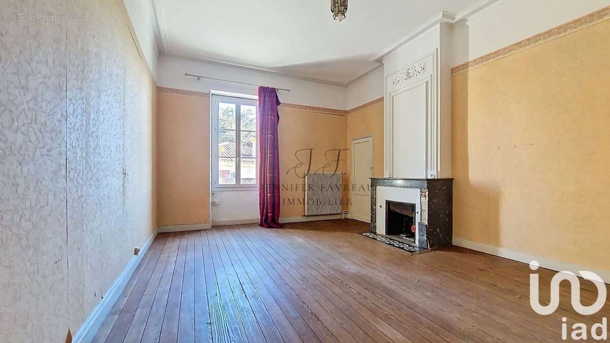 Maison 396 m² à Saint-Germain-Du-Puch  - photo 5