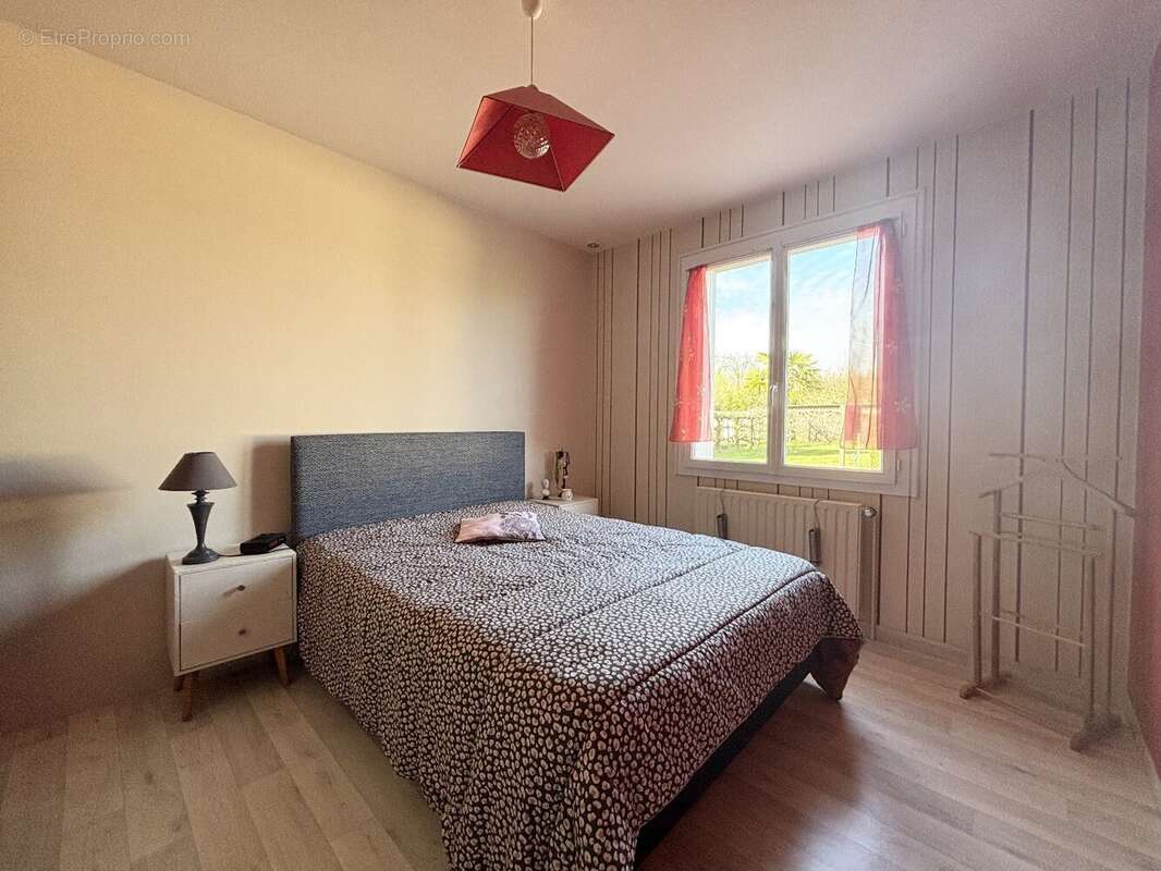 Maison à LA FORET-SUR-SEVRE