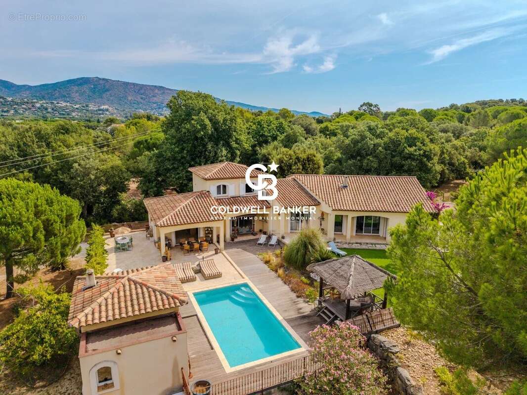 Maison à BORMES-LES-MIMOSAS