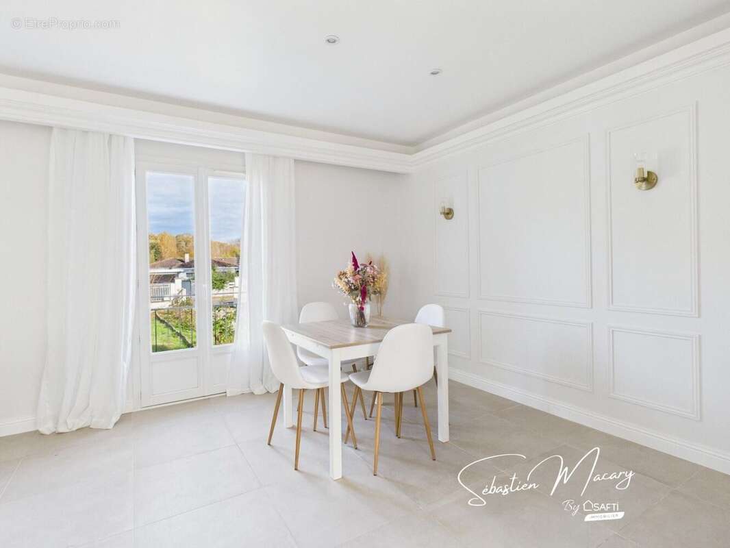 Photo 5 - Maison à FARGUES-SAINT-HILAIRE