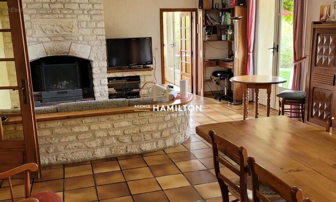 Villa de caractère avec piscine et vue exceptionnelle sur Cordes-sur-Ciel - photo 7