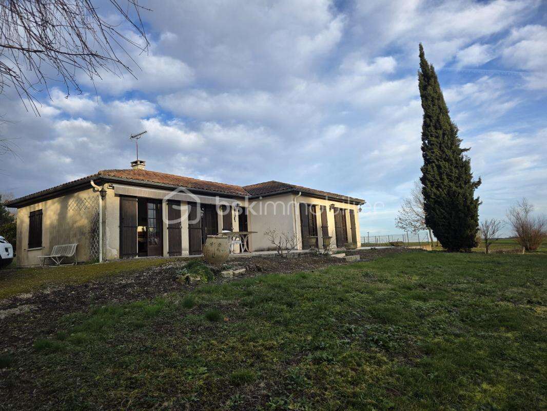 Maison à MONCAUT
