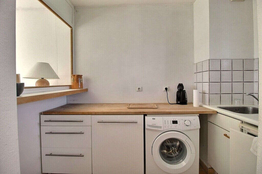 Appartement à ROQUEBRUNE-SUR-ARGENS