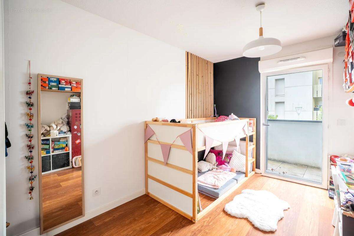 Appartement à VILLENAVE-D'ORNON