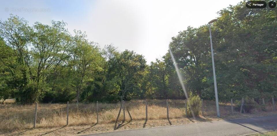 Terrain à SAINT-AUBIN-DE-MEDOC