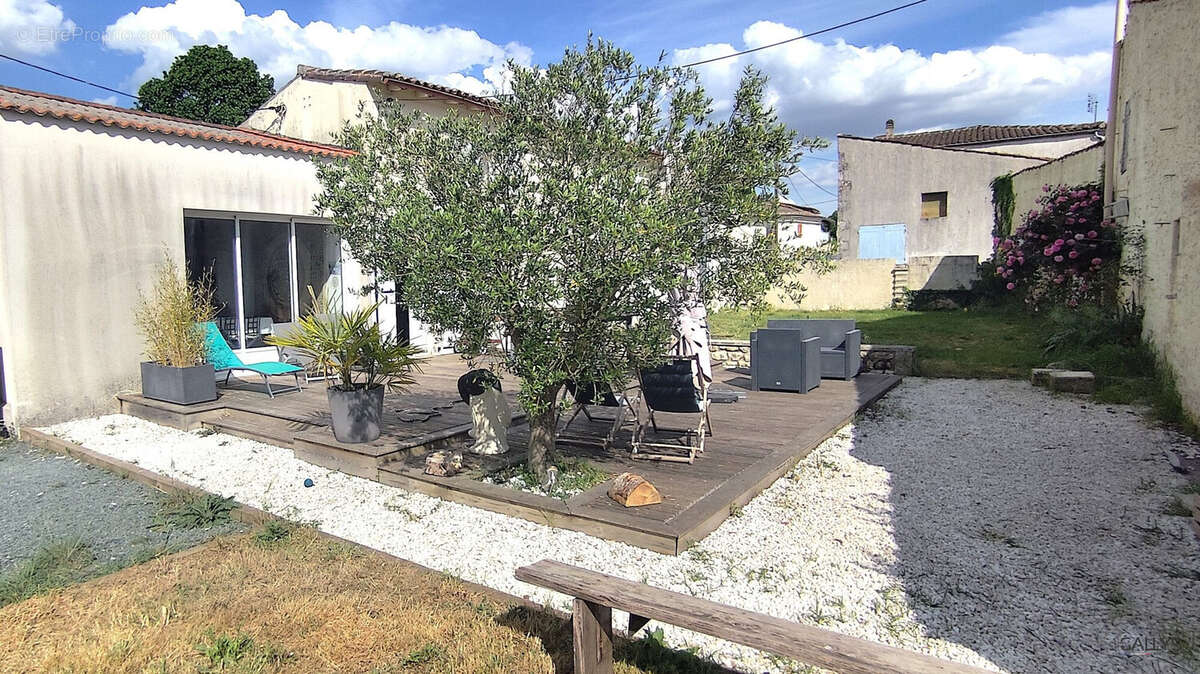 Maison à THAIMS