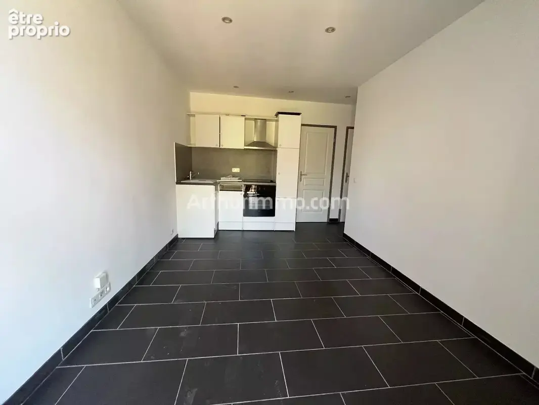 Appartement 64 m² à Cogolin  - photo 11