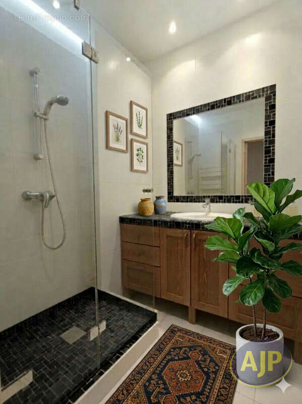 Maison à BLANQUEFORT