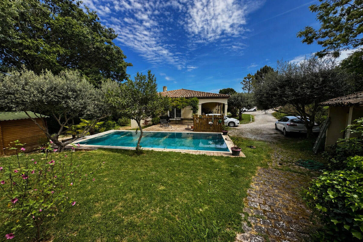 Maison à GREASQUE