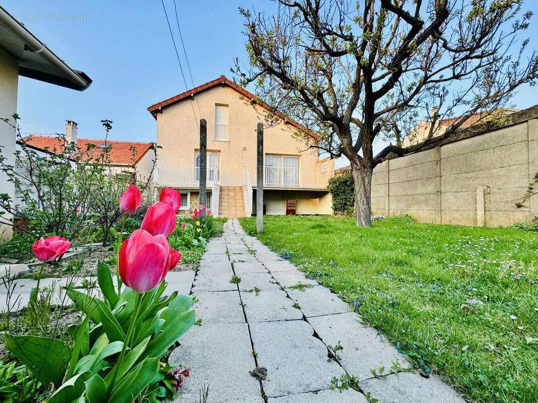 Maison à ATHIS-MONS