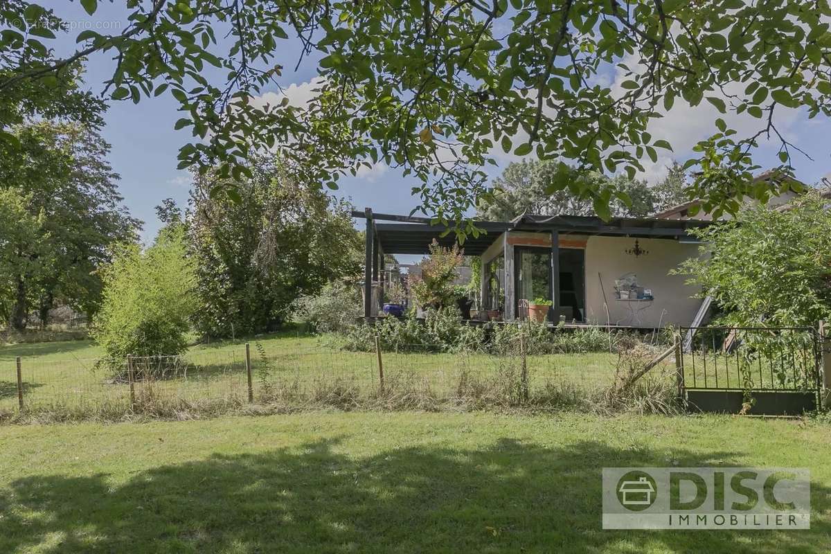 Maison à MONTFERMIER