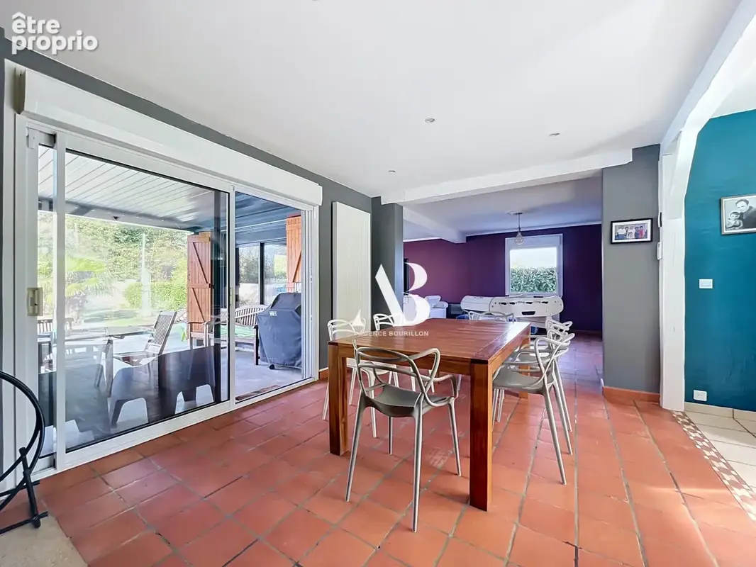 maison familiale 8 pièces 189,7 m2 sur un terrain avec piscine de 1540 m2 - photo 8