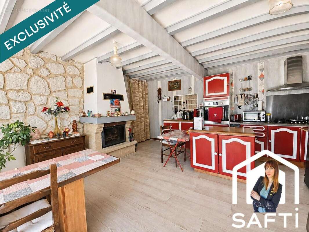 Maison 130 m² à Saint-Hilaire-Du-Rosier  - photo 4