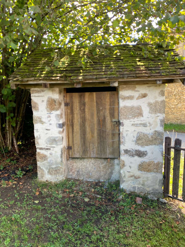 Maison à MAGNAC-BOURG