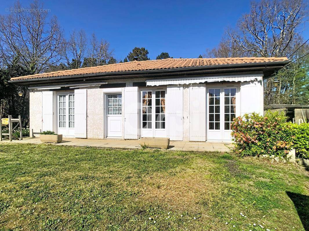 Maison à SAINT-LEON-SUR-L'ISLE