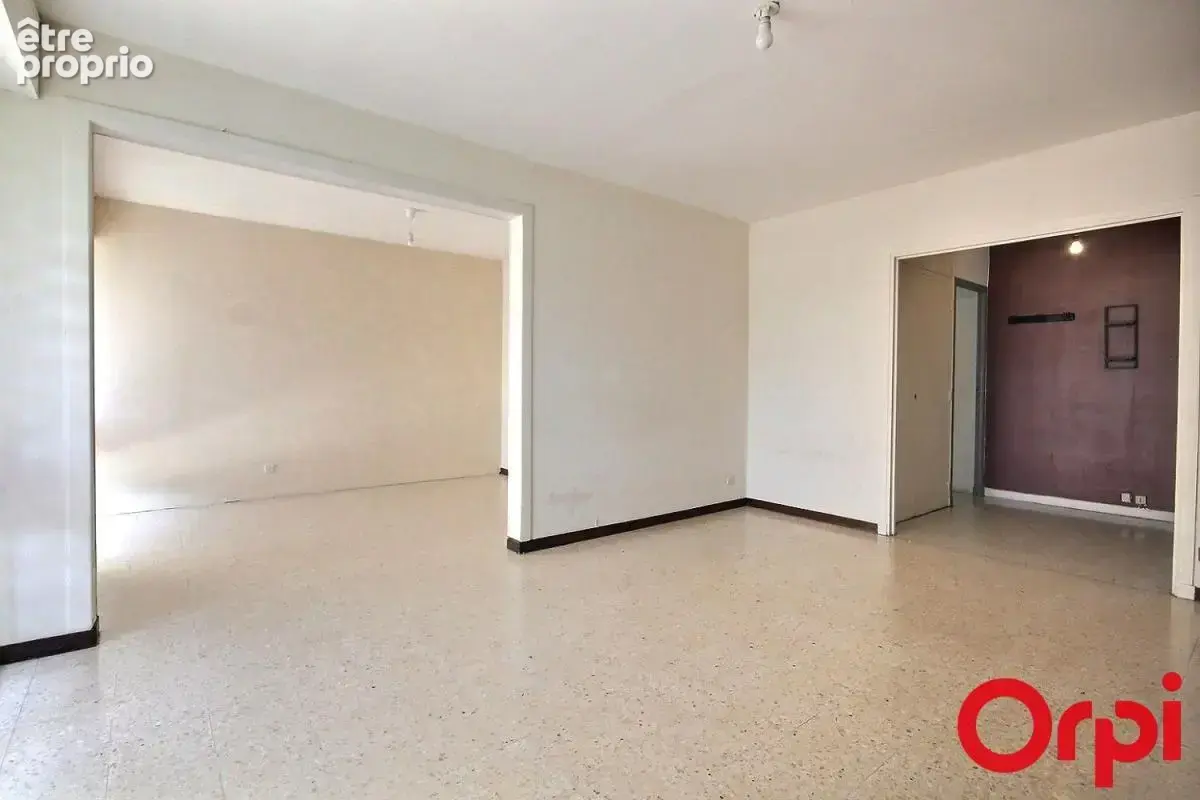 Appartement T5 à vendre - Terrasse - Parking - La fourragère -13012 Marseille - photo 5