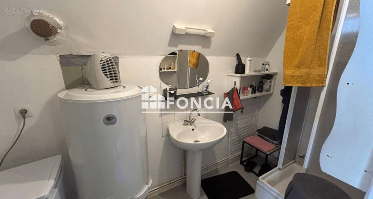 Dol-de-bretagne – centre-ville  appartement t2 36 m2 2eme etage - photo 5