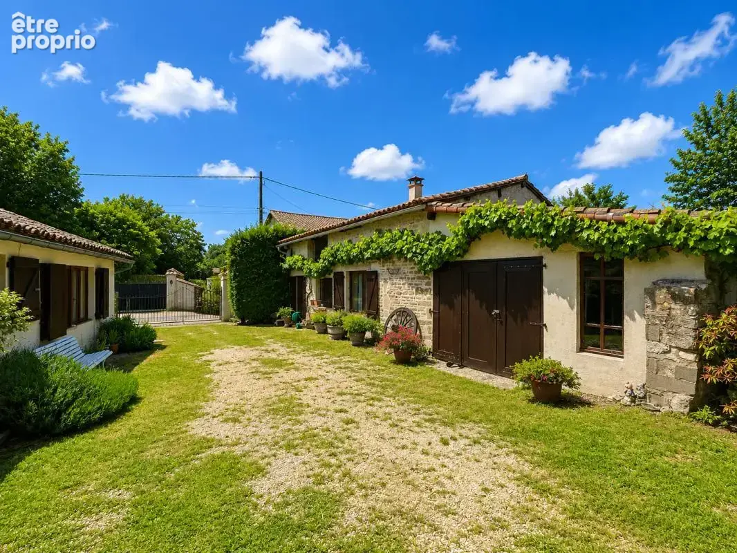 Maison de caractère 5 chambres avec gîte et jardin arboré - photo 12