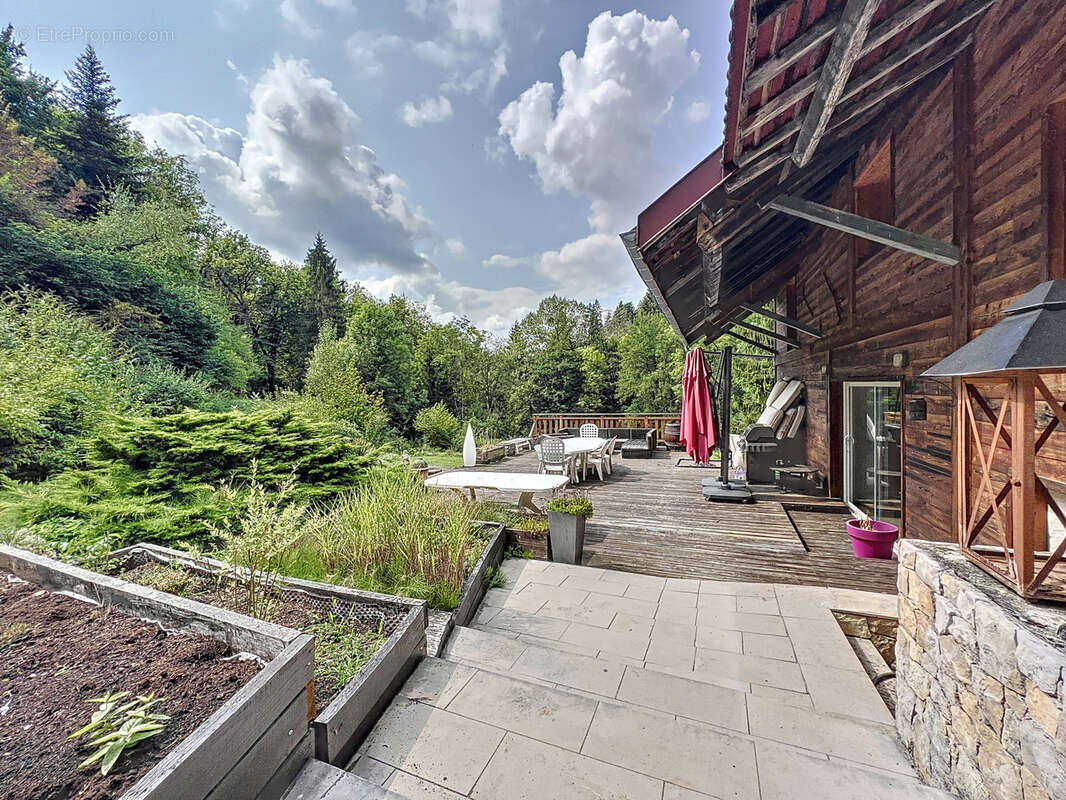 Maison à AIGUEBELETTE-LE-LAC