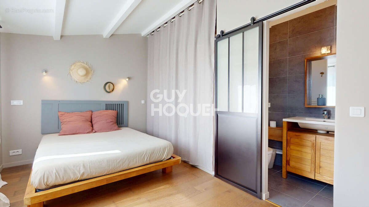 Charme et douceur de vivre au coeur de Loix - Exclusivité Guy Hoquet - photo 8