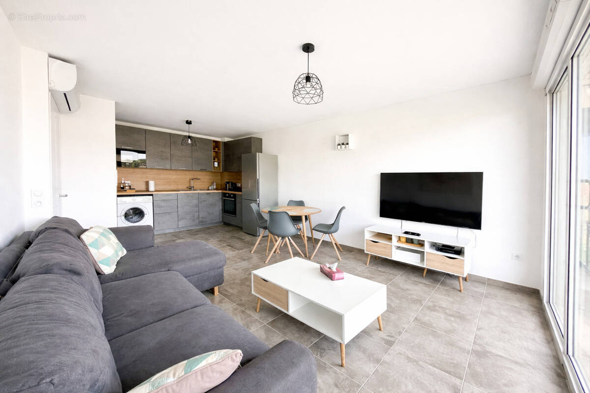 Appartement à PUGET-SUR-ARGENS