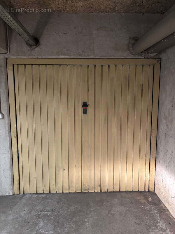 Parking à LYON-4E