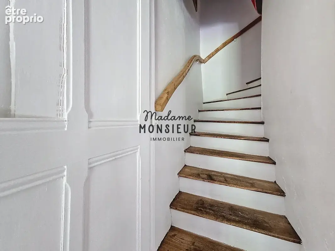 Propriété 280m2 avec jardin paysagé - photo 9