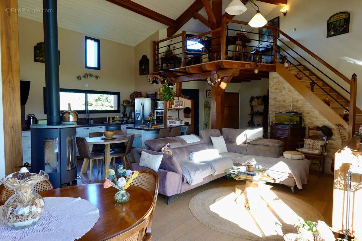 Maison à LORP-SENTARAILLE