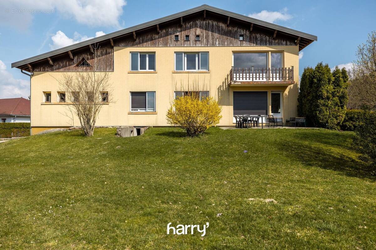Maison à GRANGES-NARBOZ