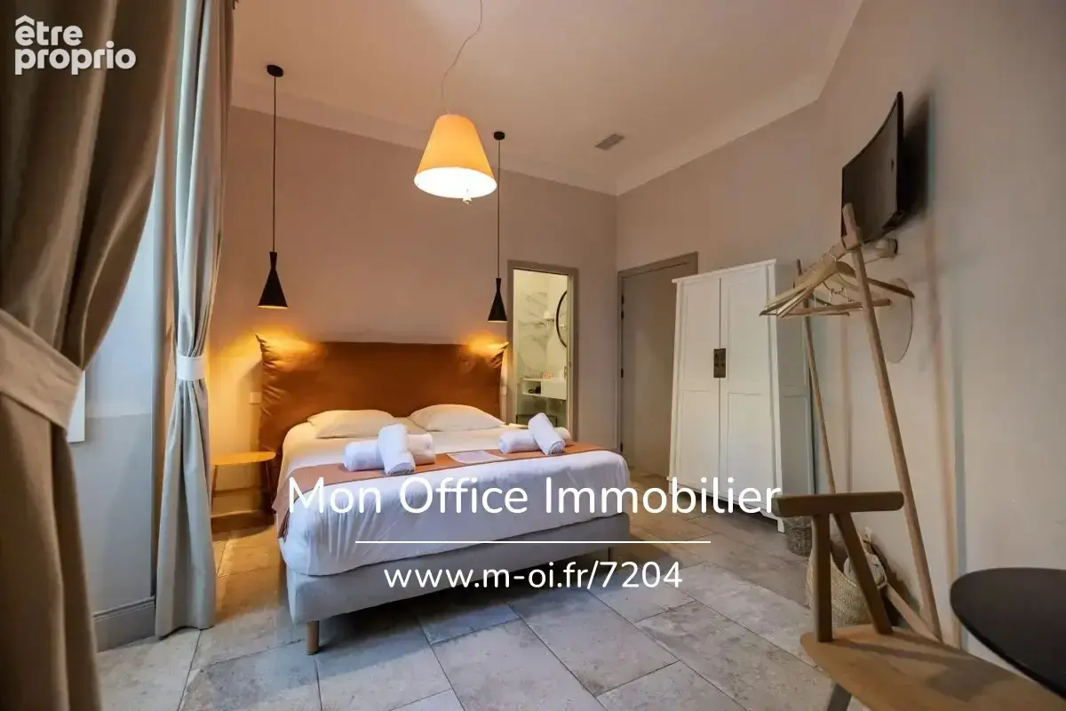 Référence : 7204-VCL - Bâtisse 17ème avec deux bastides, 5 appartements - Parc sur 1 hectare - 13 100 AIX EN PROVENCE - photo 29