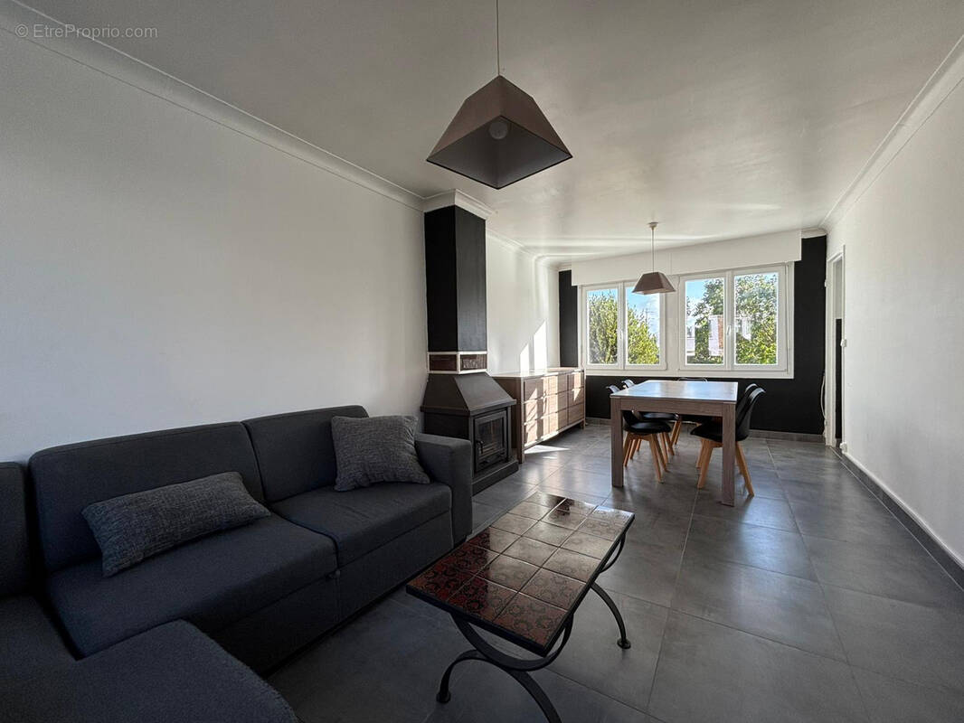 Maison à SAINT-MARTIN-AU-LAERT