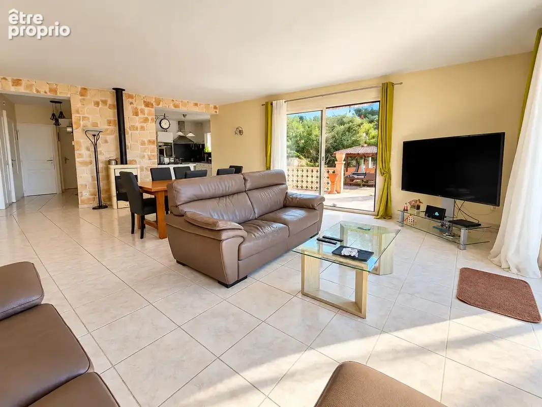Six fours les plages - maison de 130 m2 - terrain 1037 m2 - calme - - photo 3