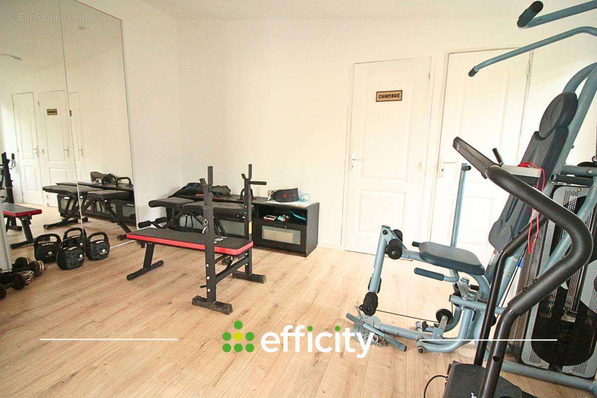 Maison à MEZIDON-CANON