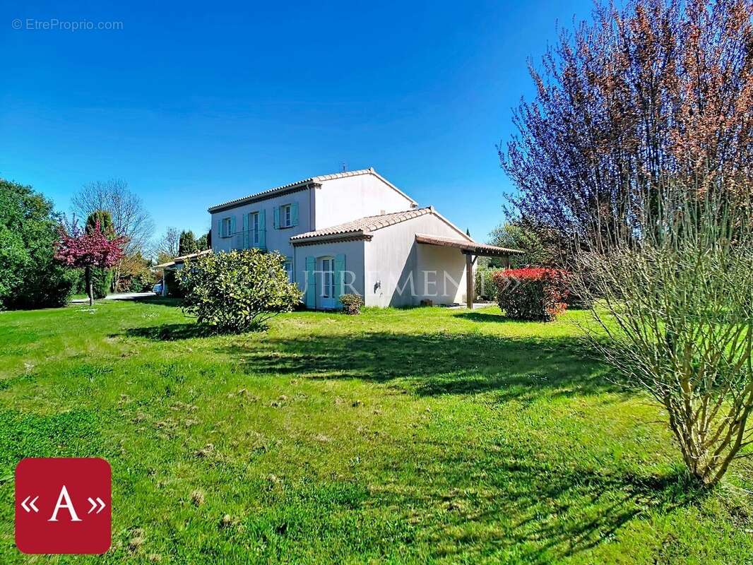 Maison à SAINT-SULPICE