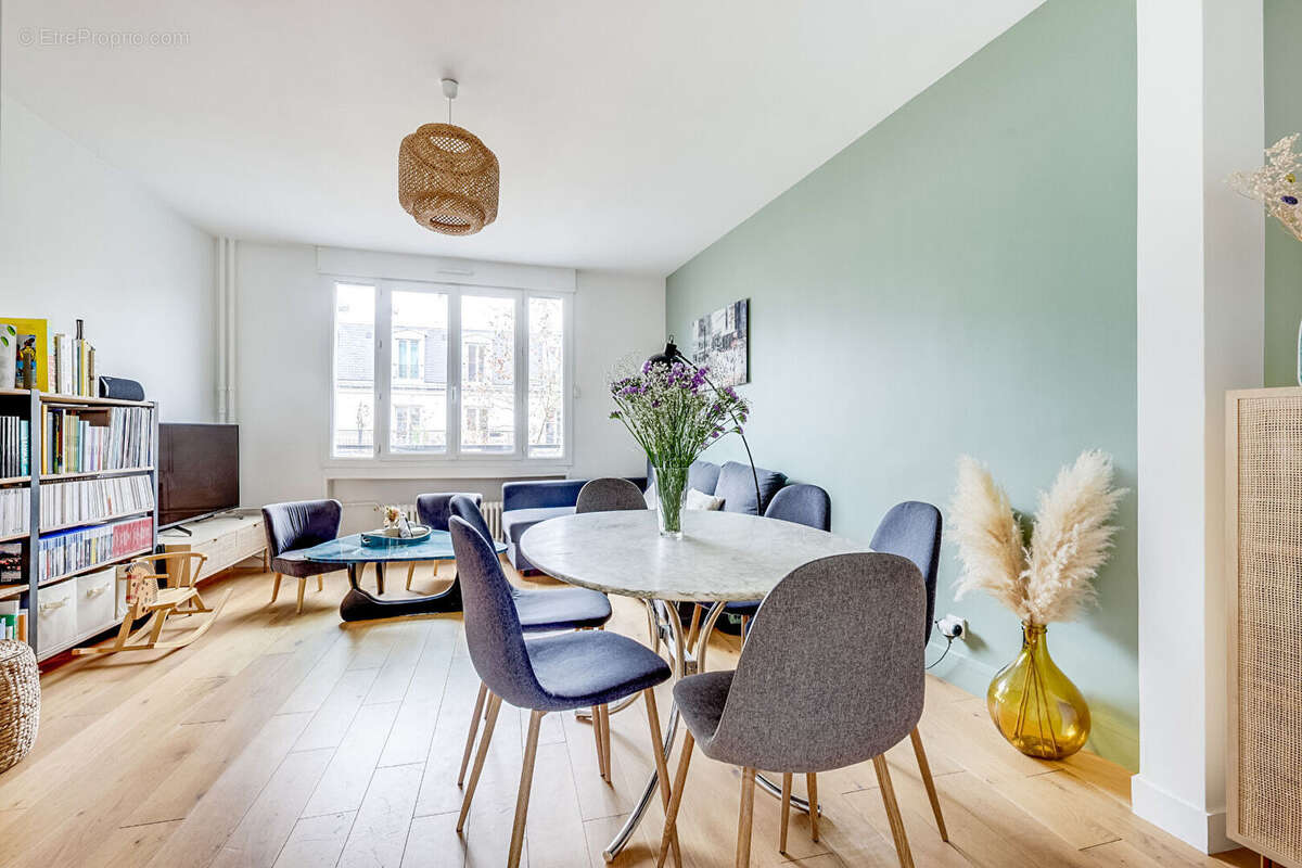 Appartement à PARIS-20E