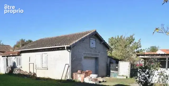 LA SALVETAT SAINT GILLES - Terrain constructible de 700 m2 - photo 2