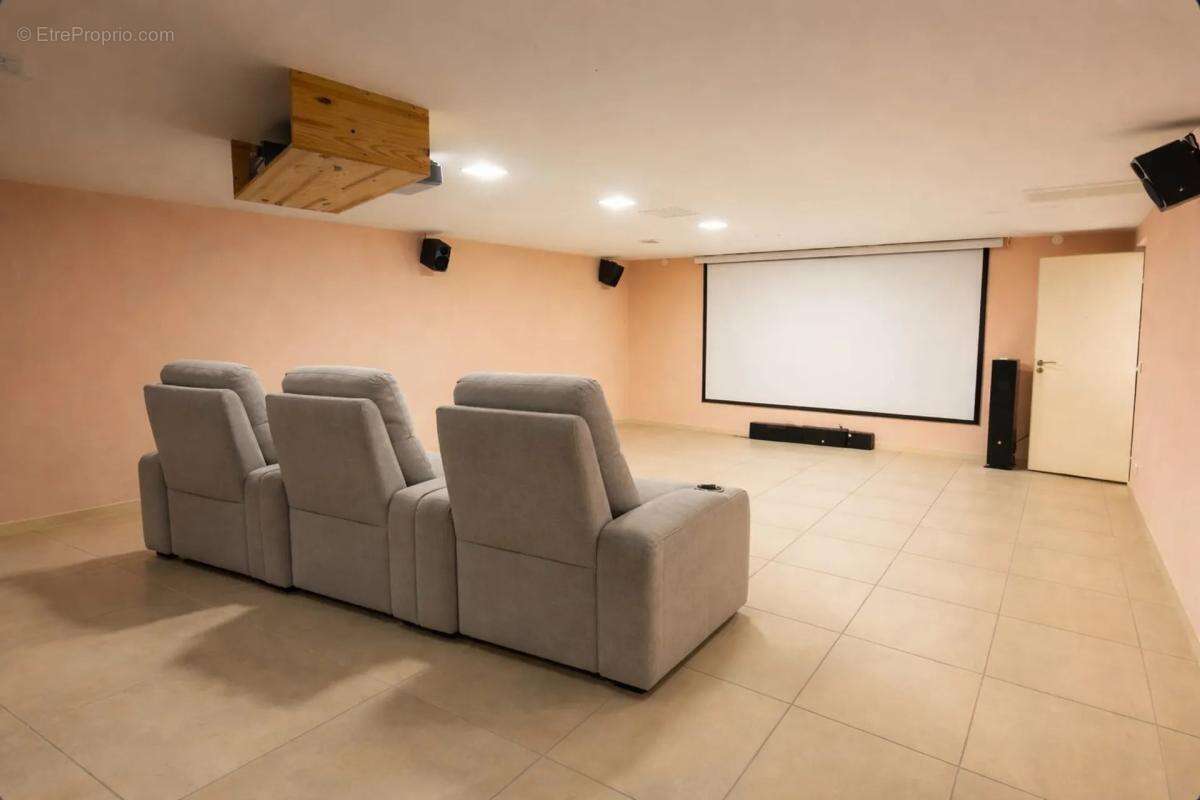 Maison à VILLEVEYRAC