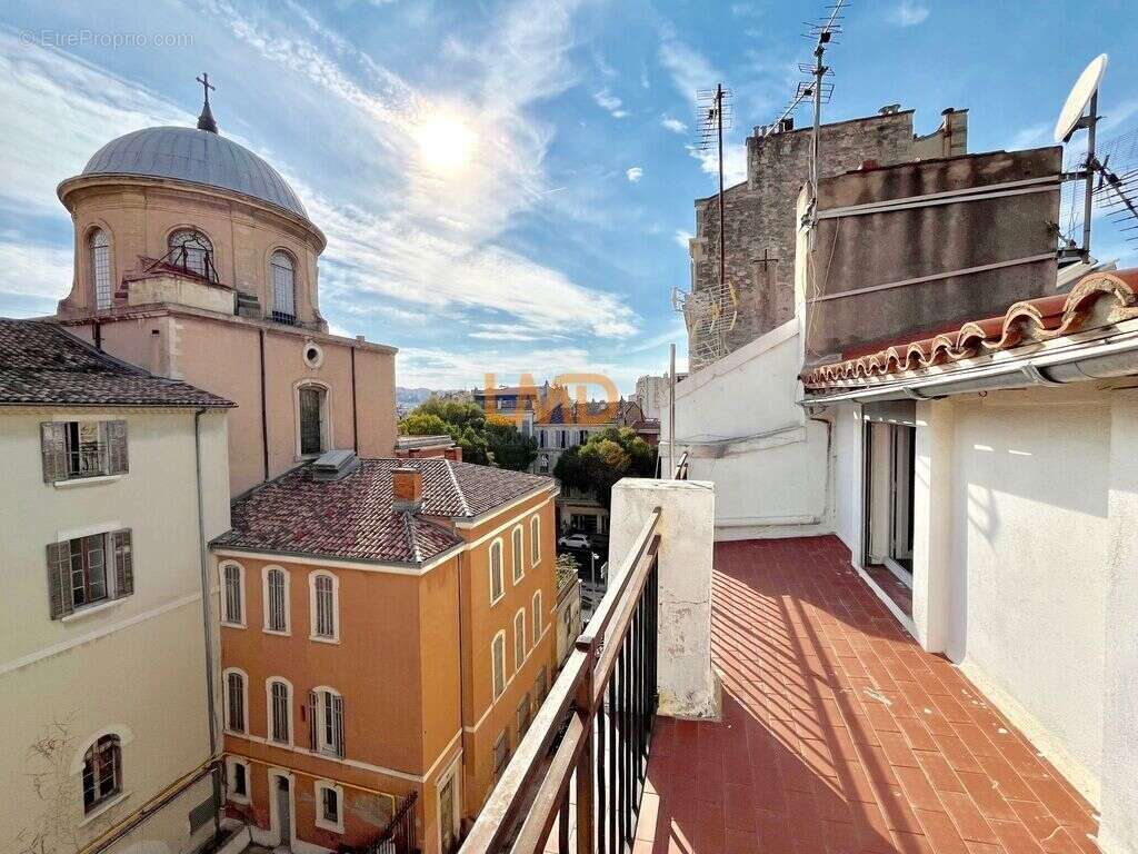 Appartement à MARSEILLE-1E