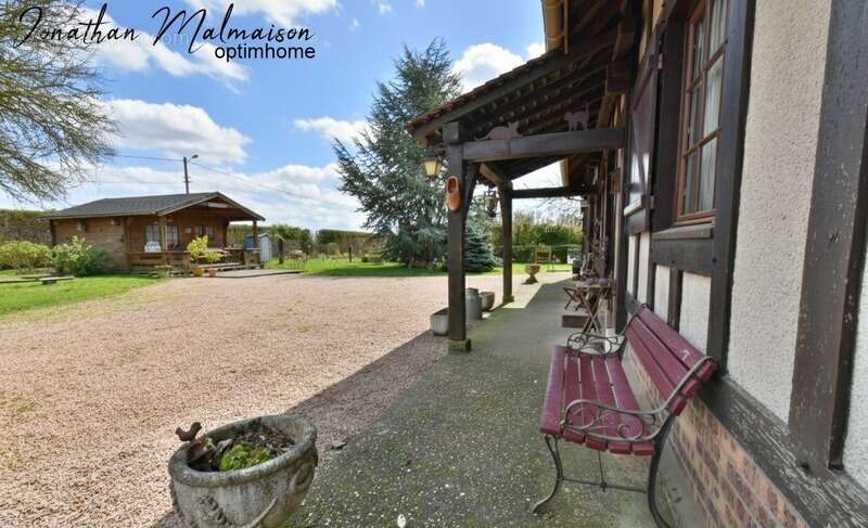 Maison à DAMVILLE