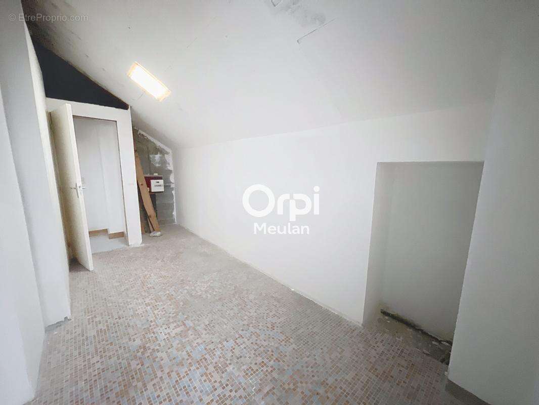 Maison à LES MUREAUX