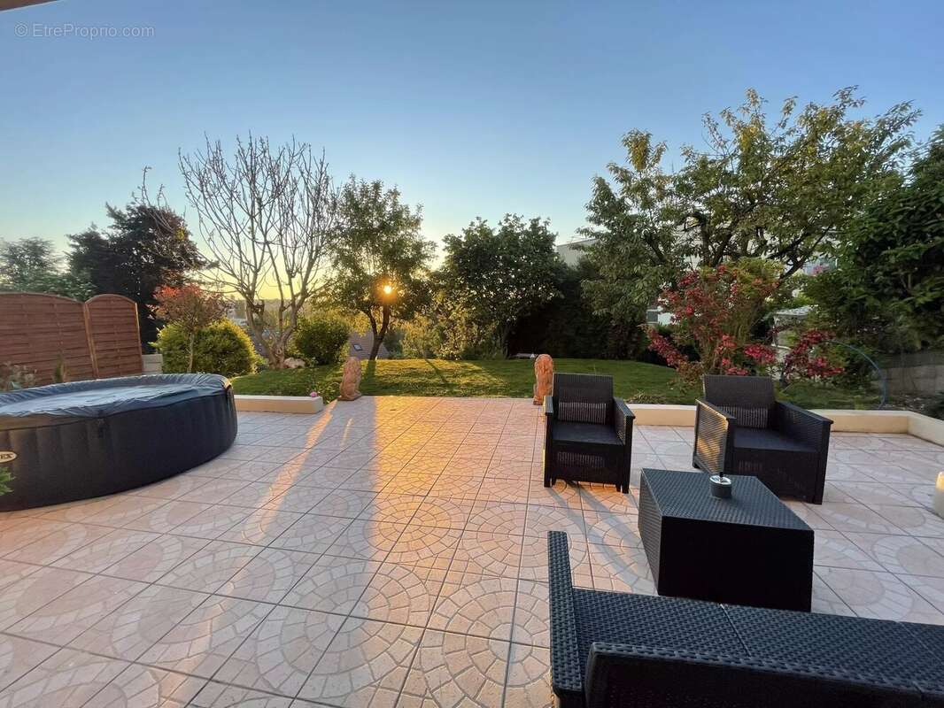 Maison à COULOMMIERS