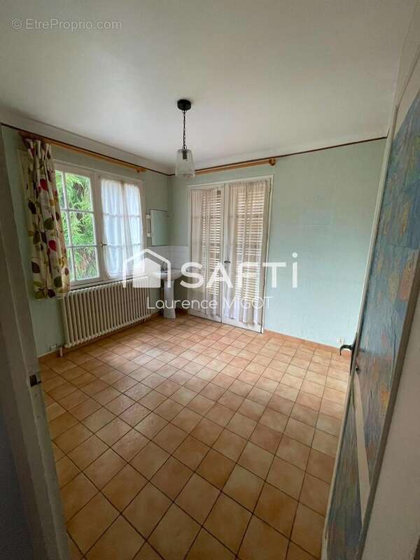 Photo 5