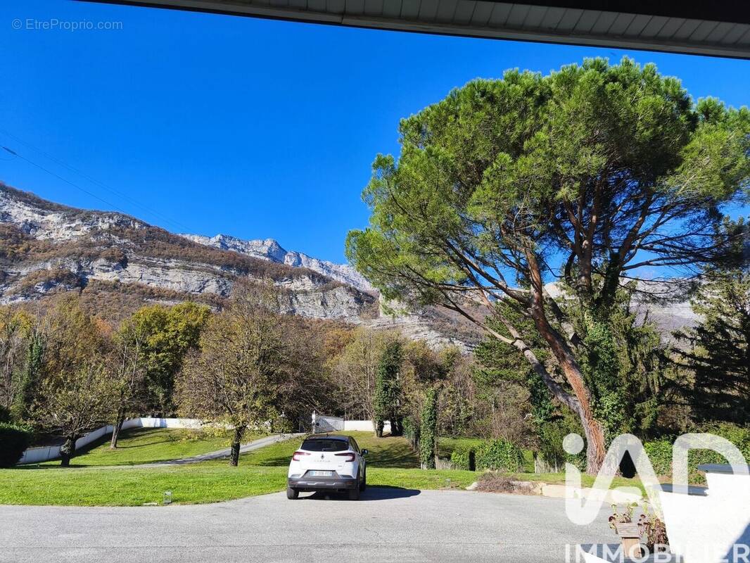 Photo 1 - Maison à VARCES-ALLIERES-ET-RISSET