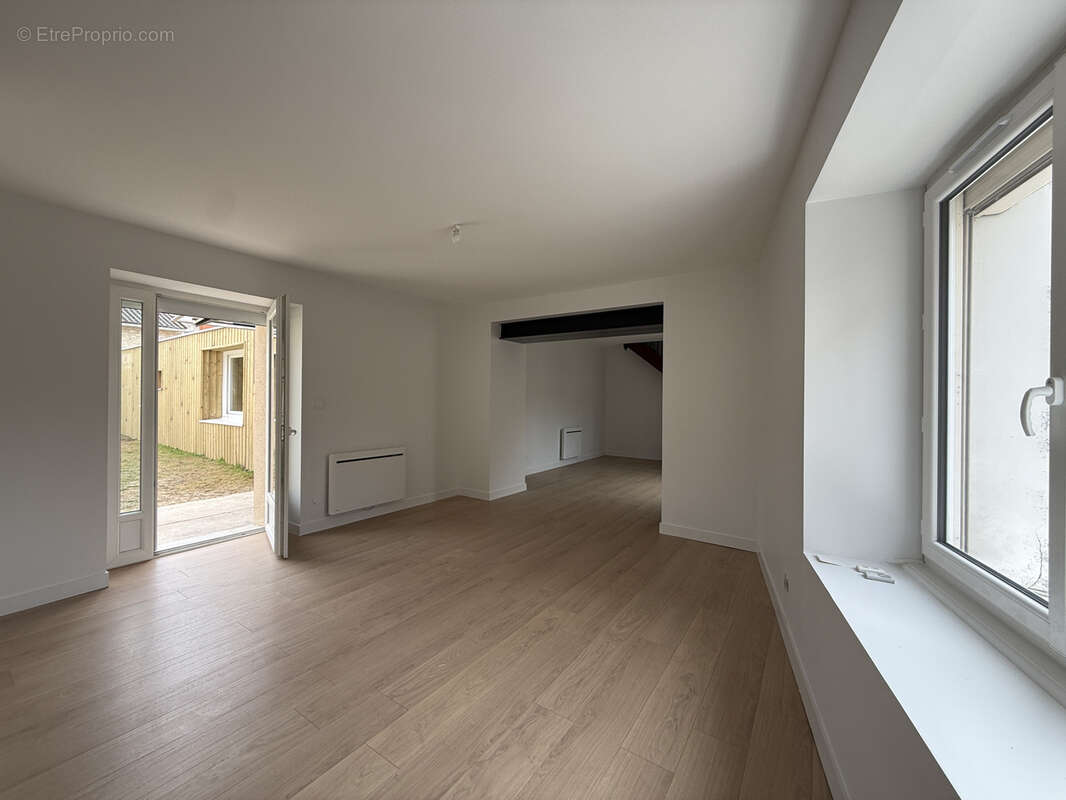 Maison à NEUVILLE-DE-POITOU