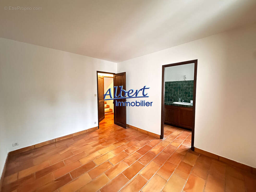 Maison à LE CASTELLET