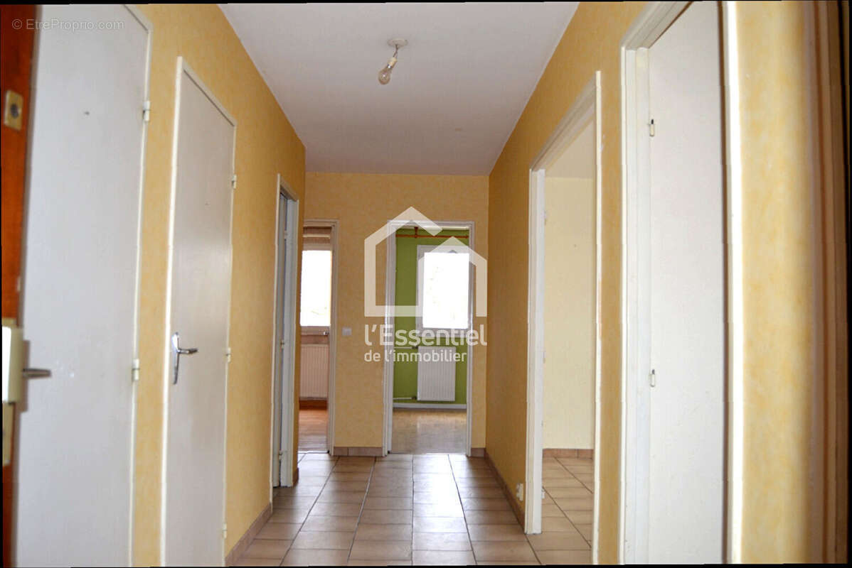 Appartement à VERNEUIL-SUR-SEINE