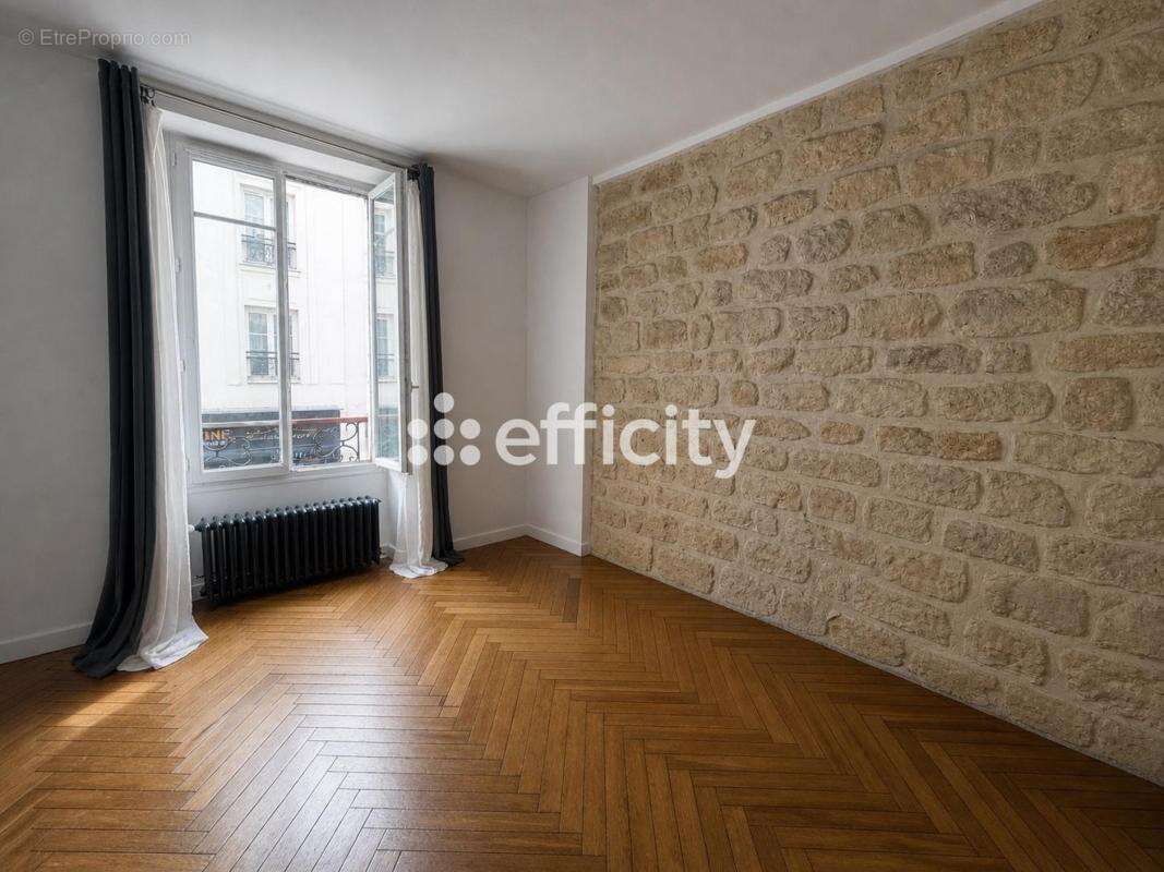 Appartement à PARIS-19E