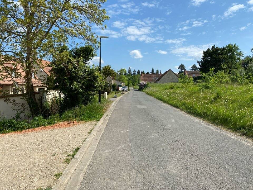 Terrain à DROUE-SUR-DROUETTE