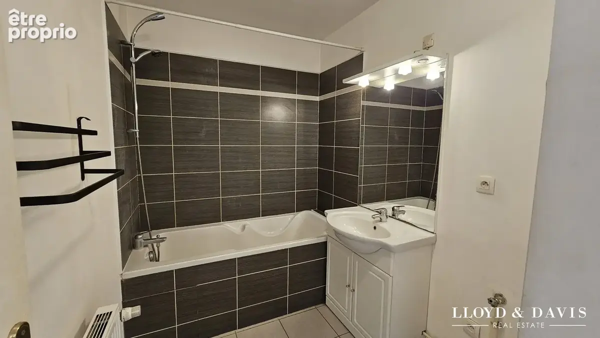Appartement 3 pièces 68 m² à vendre à Pont-A-Marcq (59710) - photo 3