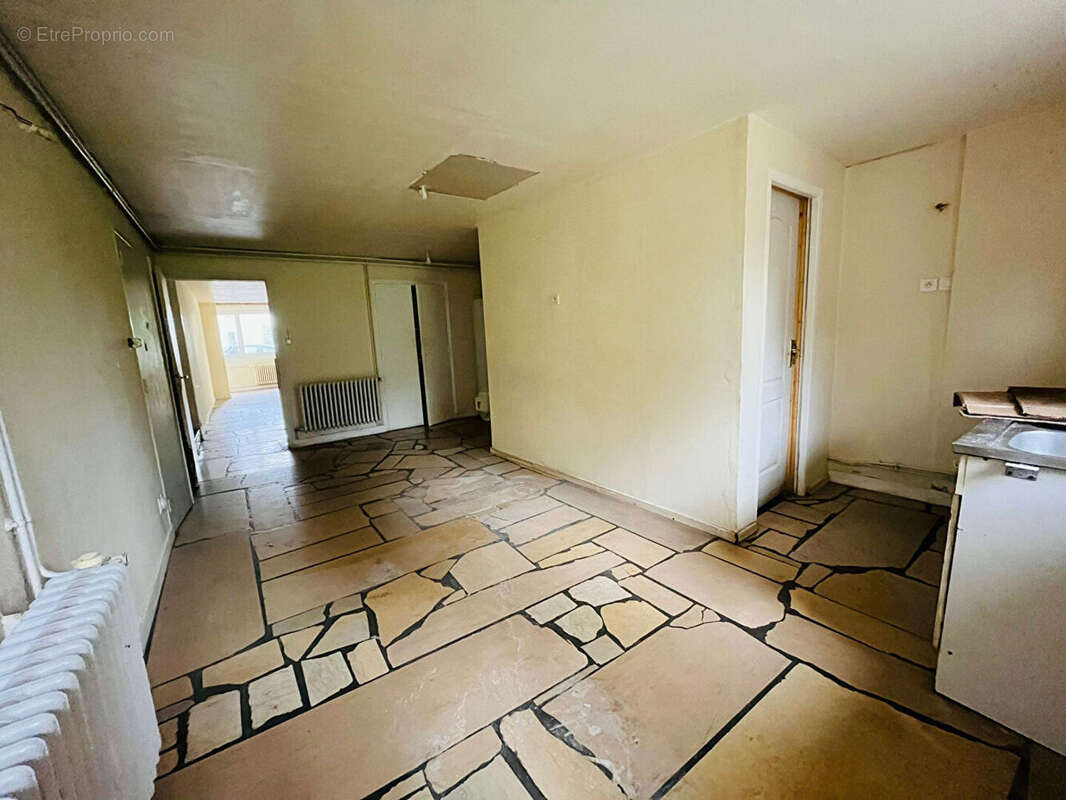 Maison à HAUTEVILLE-LOMPNES